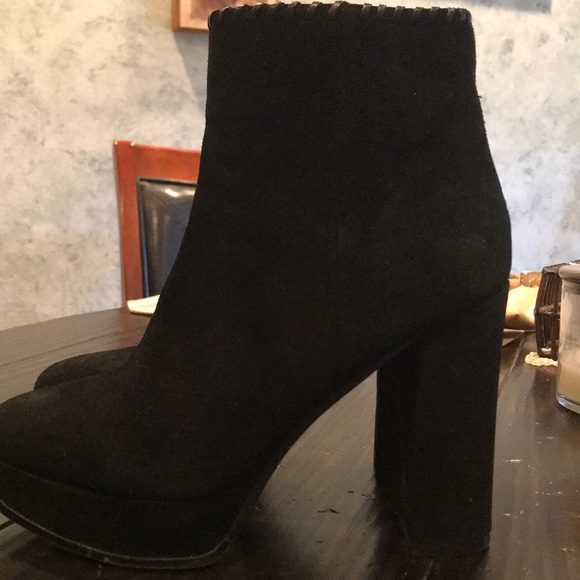 MARC FISHER Leather/Suede Boots! Size 6. - Picture 2 of 7